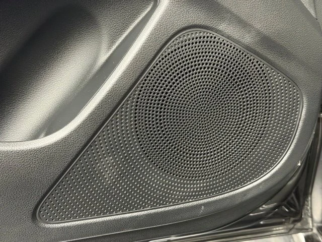 2023 Genesis G70 - Image 19 of 21