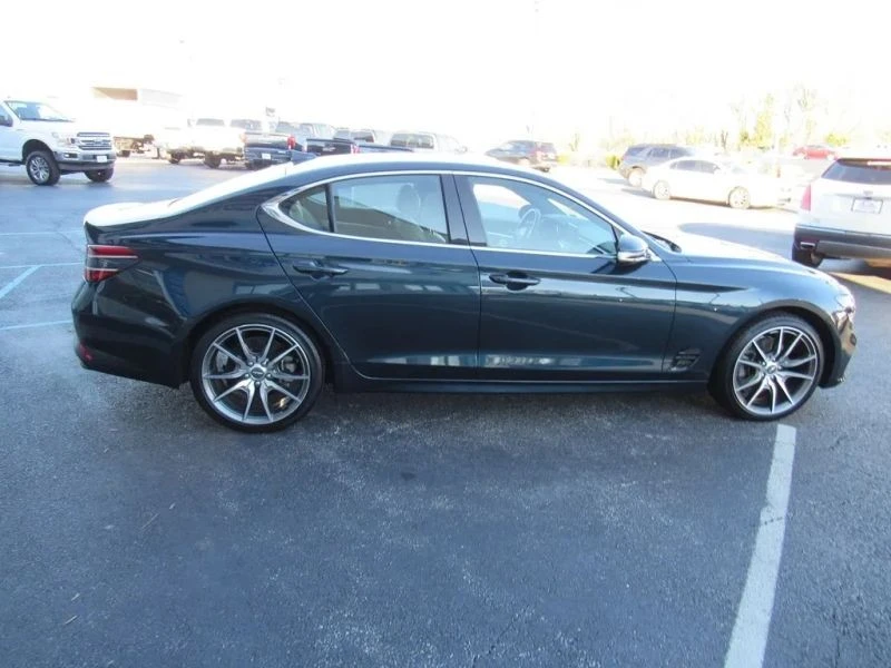 2023 Genesis G70 - Image 10 of 12