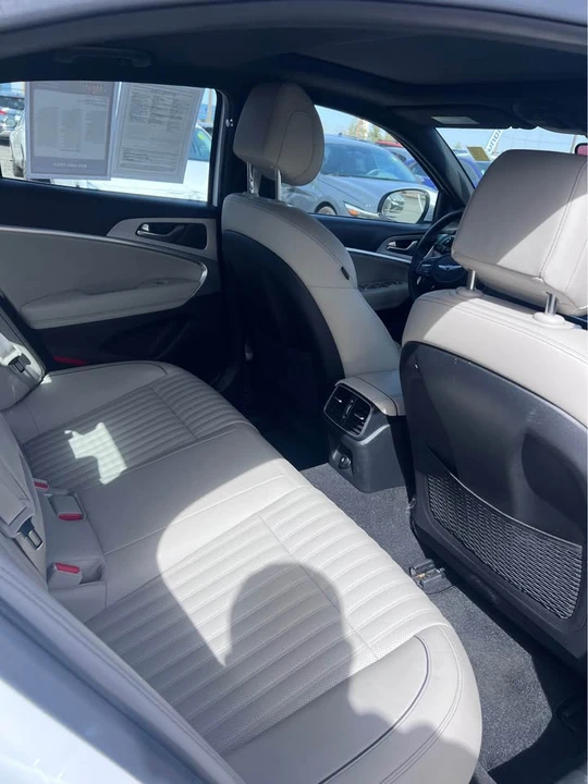 2023 Genesis G70 - Image 12 of 14