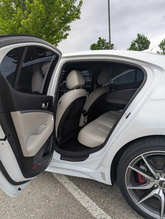 2023 Genesis G70 - Image 5 of 9