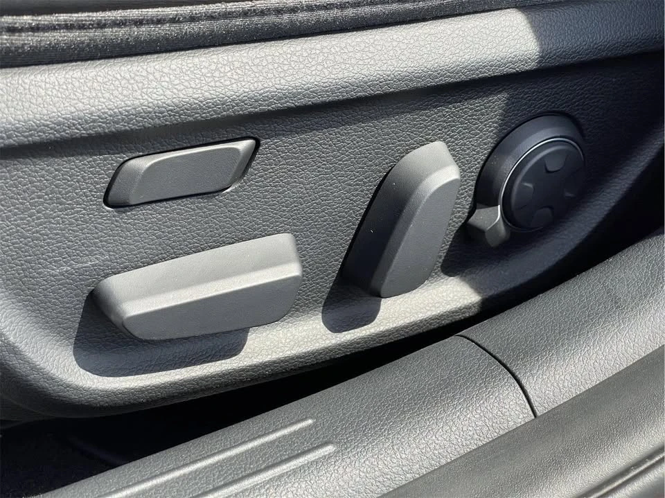 2023 Genesis G70 - Image 10 of 19