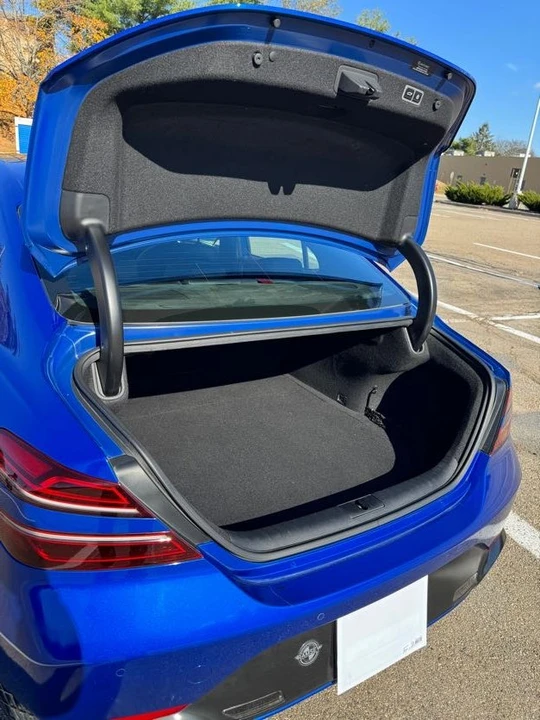 2023 Genesis G70 - Image 10 of 15