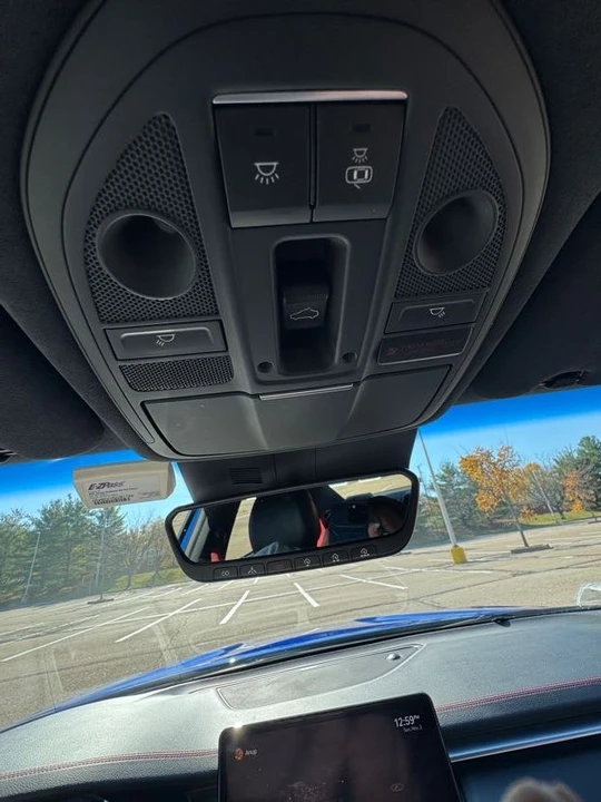 2023 Genesis G70 - Image 7 of 15