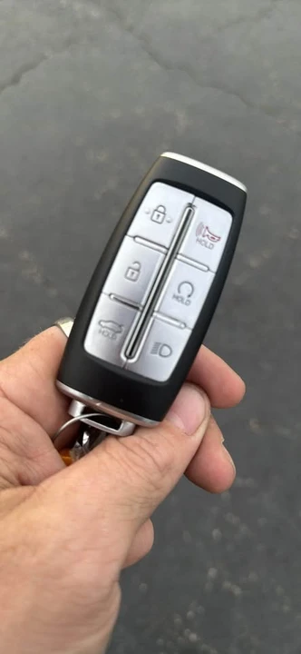 2023 Genesis G70 - Image 18 of 18