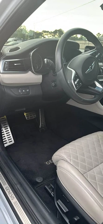 2023 Genesis G70 - Image 16 of 18