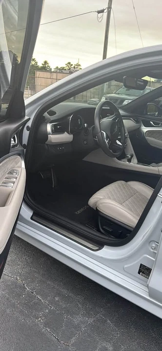 2023 Genesis G70 - Image 17 of 18