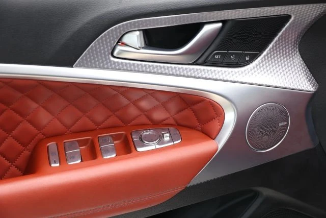 2023 Genesis G70 - Image 10 of 21