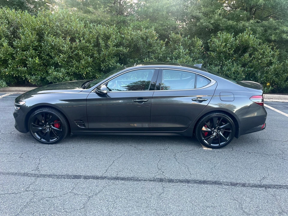 2023 Genesis G70 - Image 23 of 31