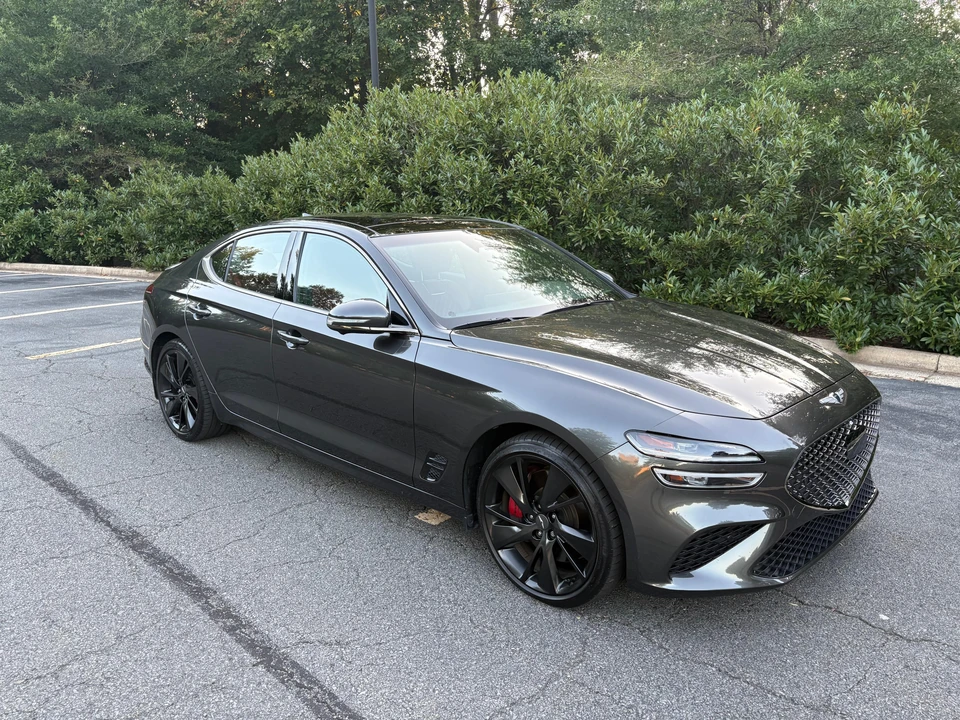 2023 Genesis G70 - Image 17 of 31