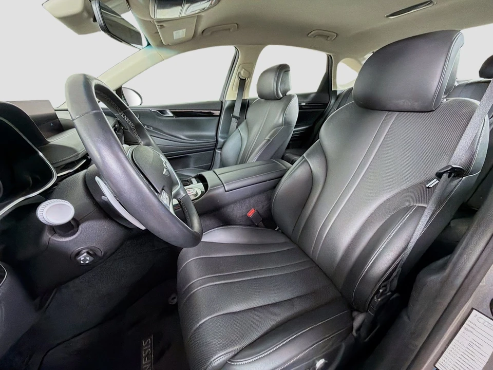 2023 Genesis G80 - Image 13 of 21