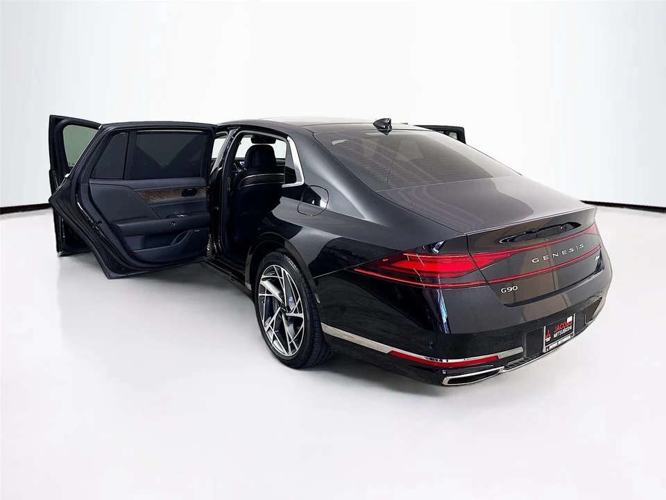 2023 Genesis G90 - Image 19 of 19