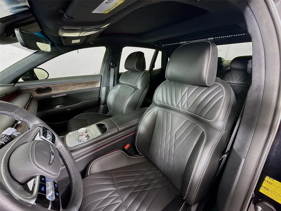 2023 Genesis G90 - Image 2 of 19