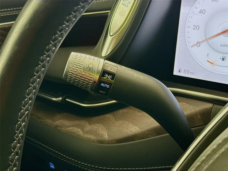 2023 Genesis G90 - Image 4 of 19