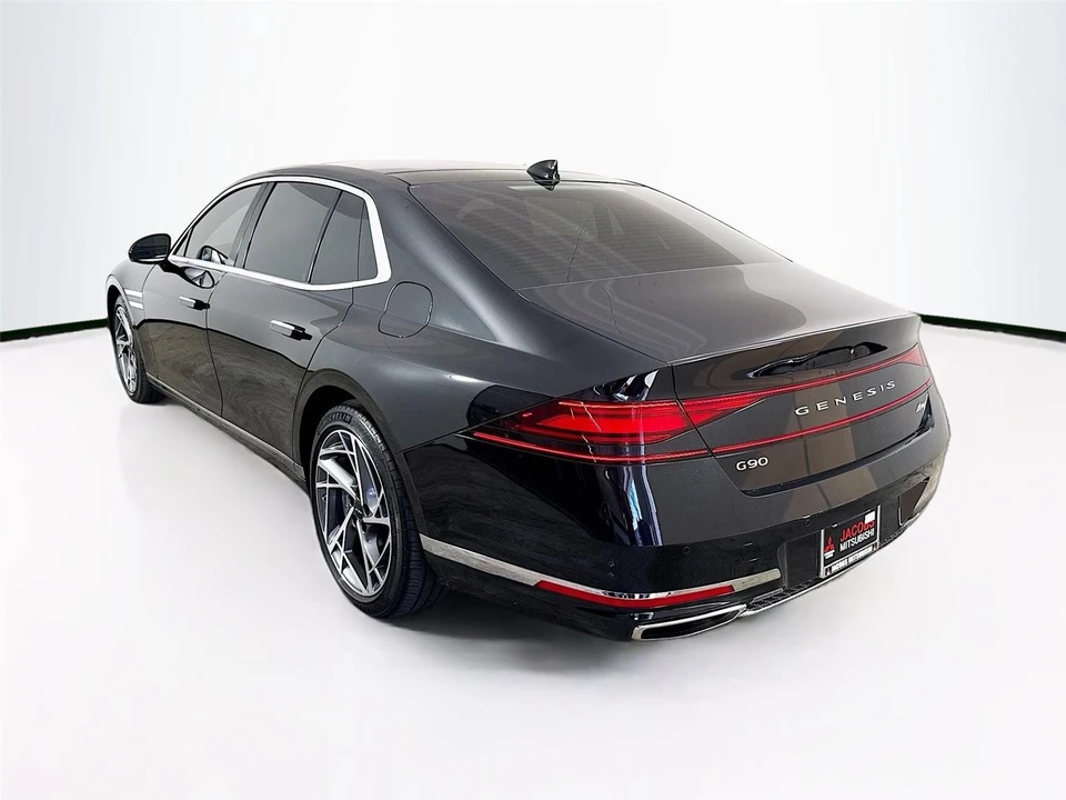 2023 Genesis G90 - Image 12 of 19