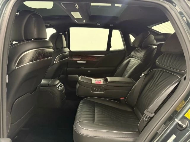 2023 Genesis G90 - Image 17 of 21