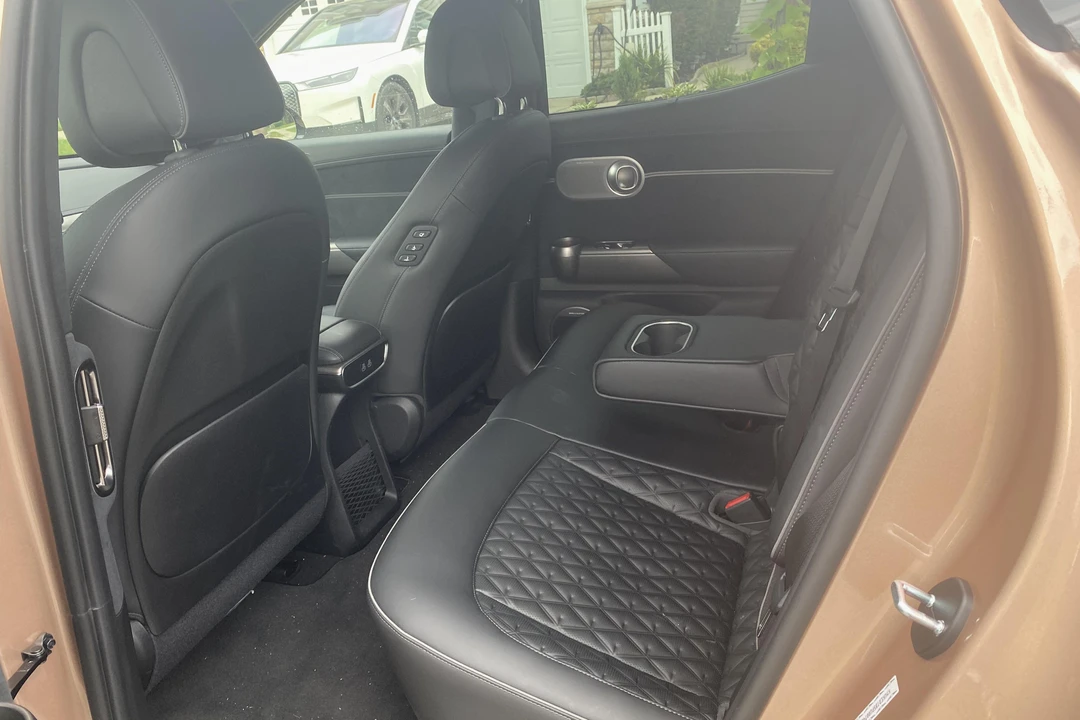 2023 Genesis GV60 - Image 20 of 31
