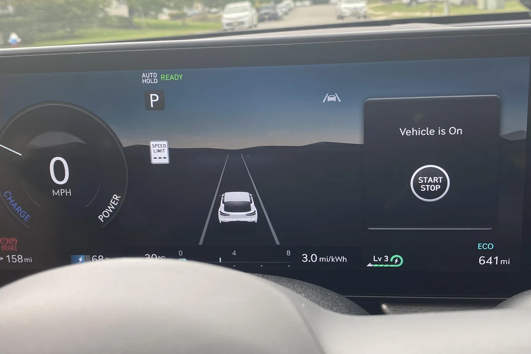 2023 Genesis GV60 - Image 21 of 31
