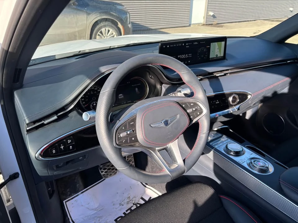 2023 Genesis GV70 - Image 6 of 9