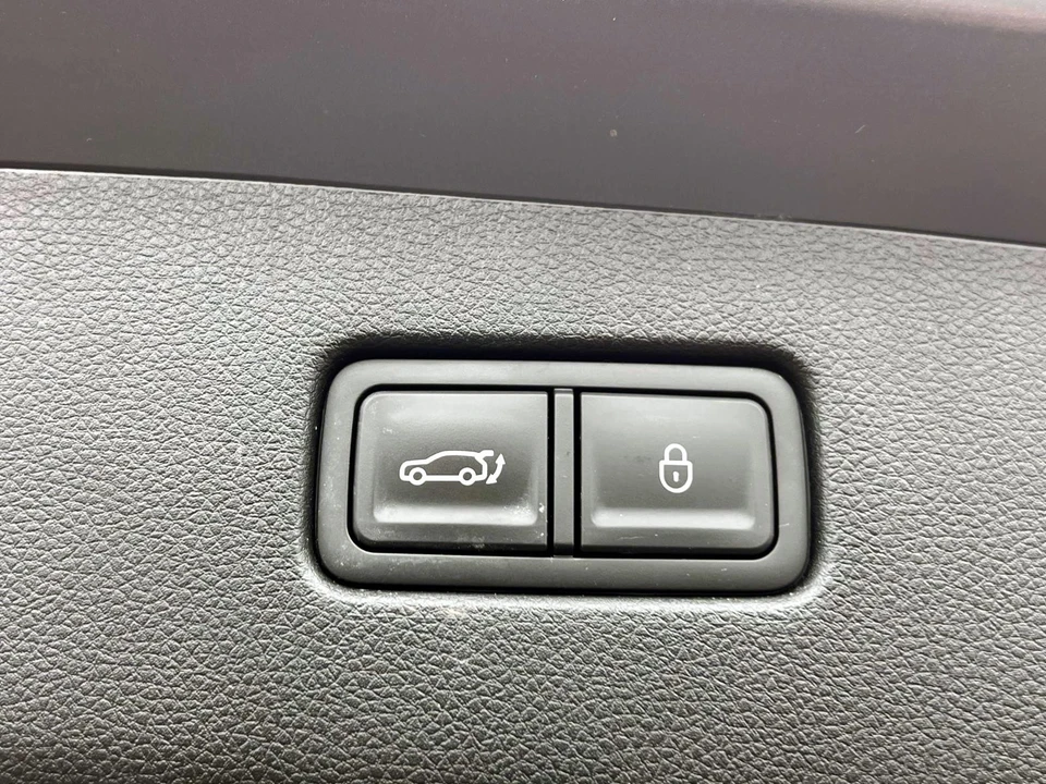 2023 Genesis GV70 - Image 7 of 21