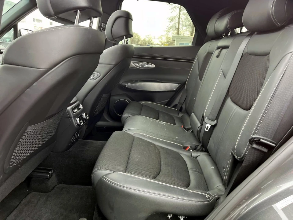 2023 Genesis GV70 - Image 13 of 21