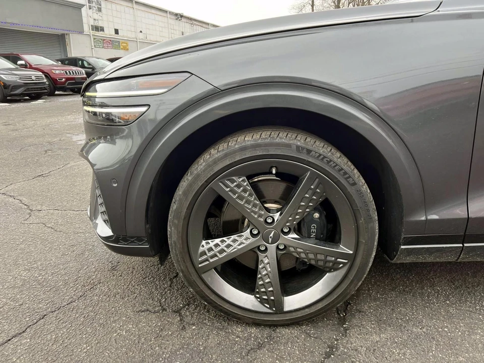 2023 Genesis GV70 - Image 11 of 21