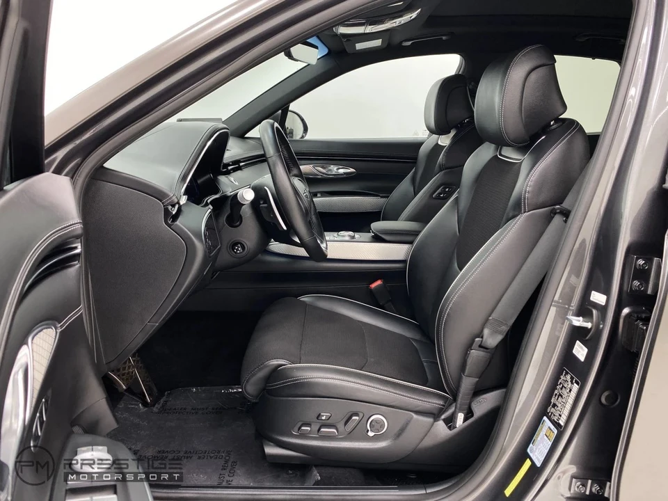 2023 Genesis GV70 - Image 17 of 21