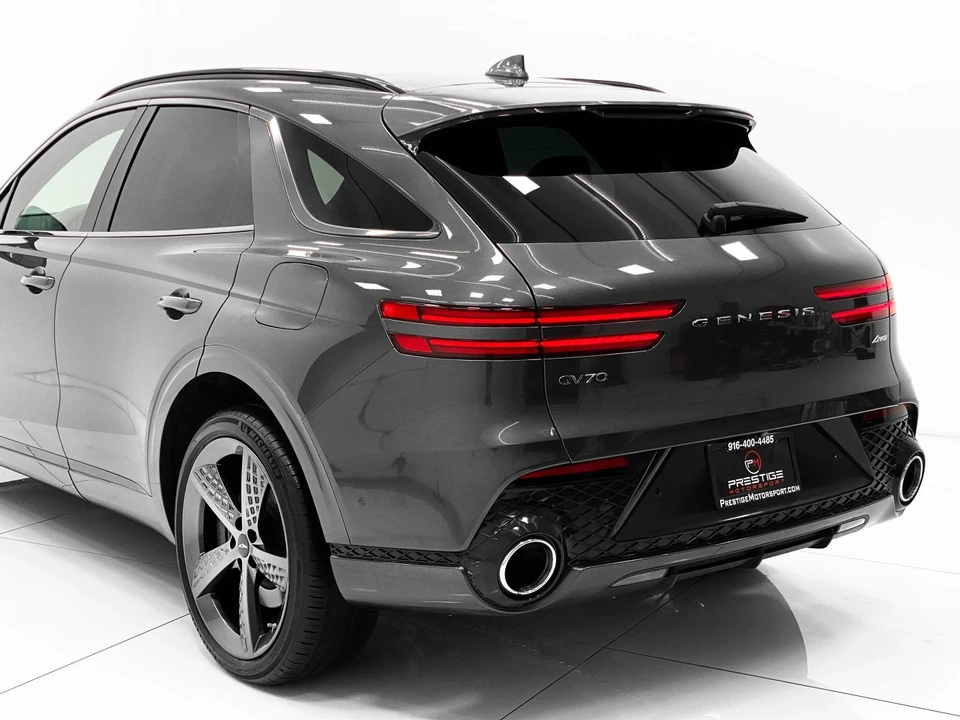 2023 Genesis GV70 - Image 10 of 21