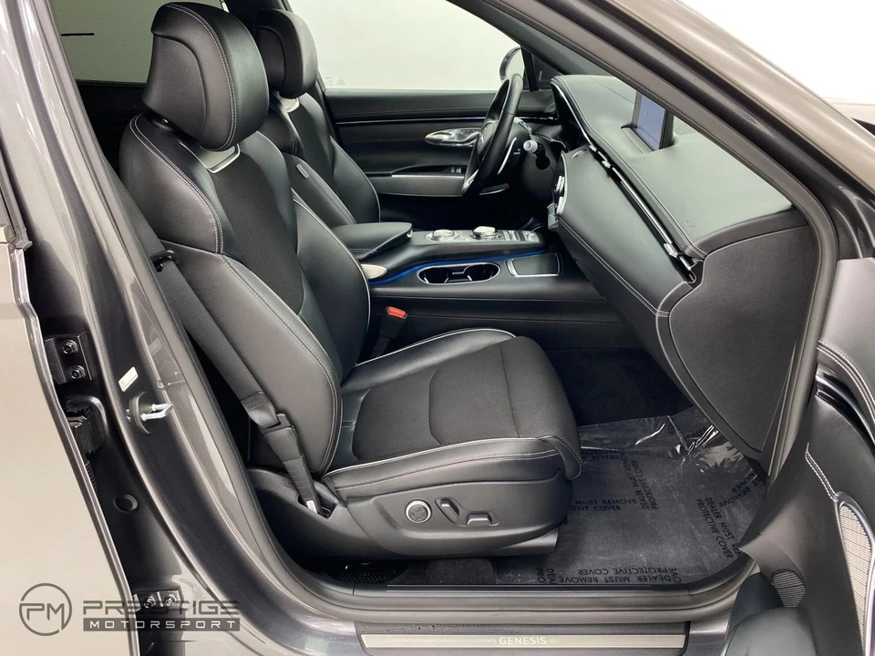 2023 Genesis GV70 - Image 14 of 21