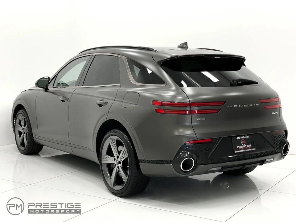 2023 Genesis GV70 - Image 8 of 12