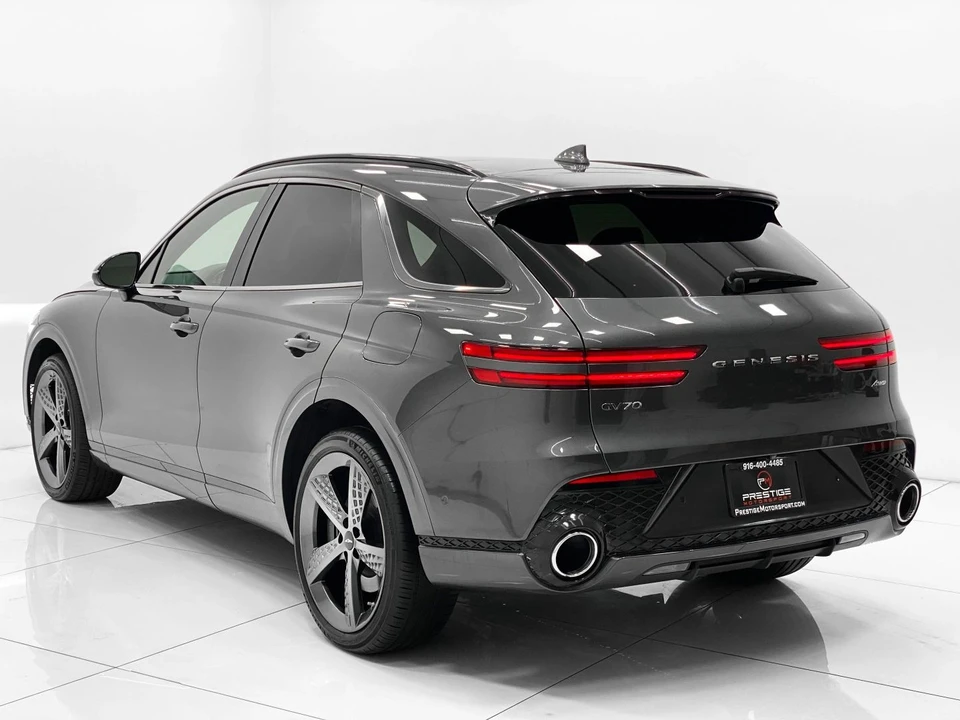 2023 Genesis GV70 - Image 8 of 21