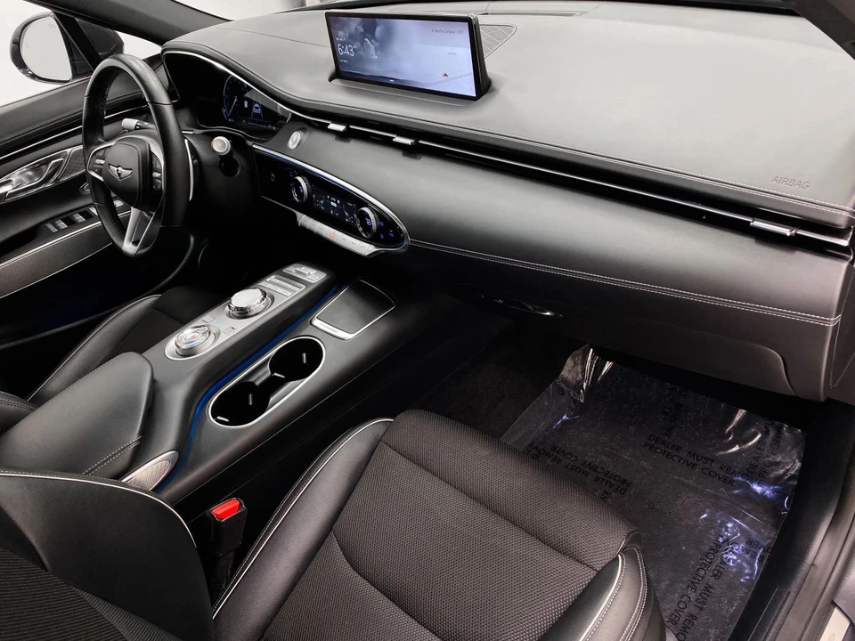 2023 Genesis GV70 - Image 15 of 21