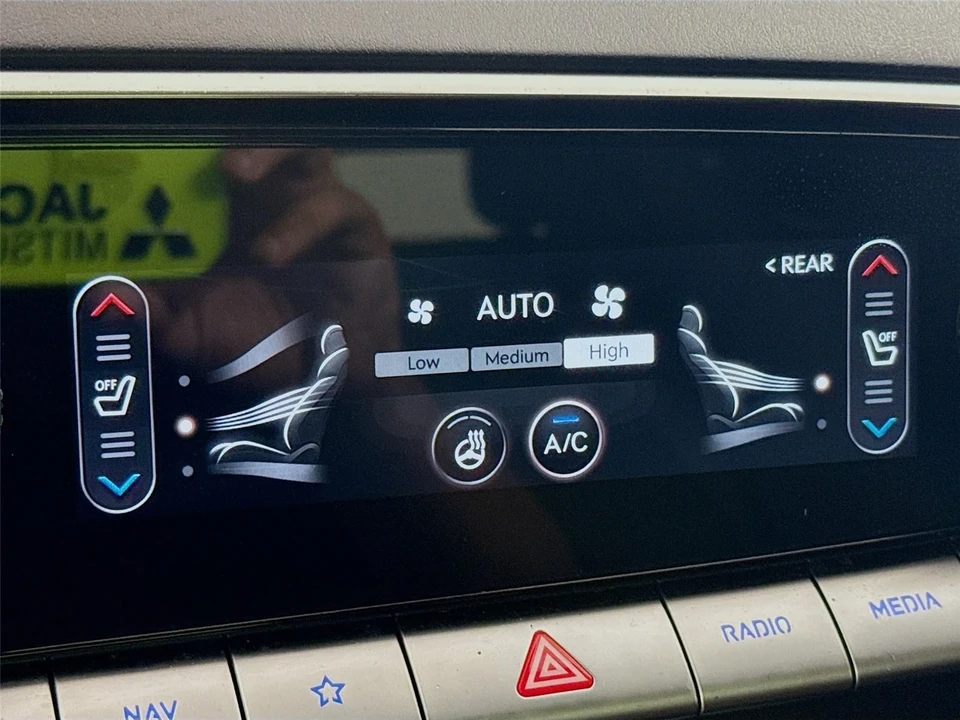 2023 Genesis GV70 - Image 21 of 21