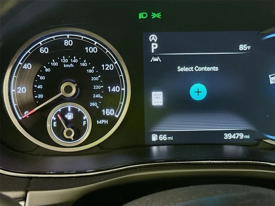 2023 Genesis GV70 - Image 12 of 21