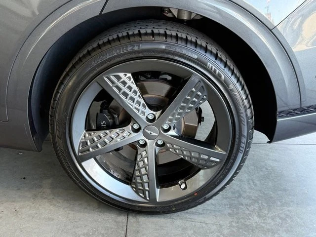 2023 Genesis GV70 - Image 17 of 21