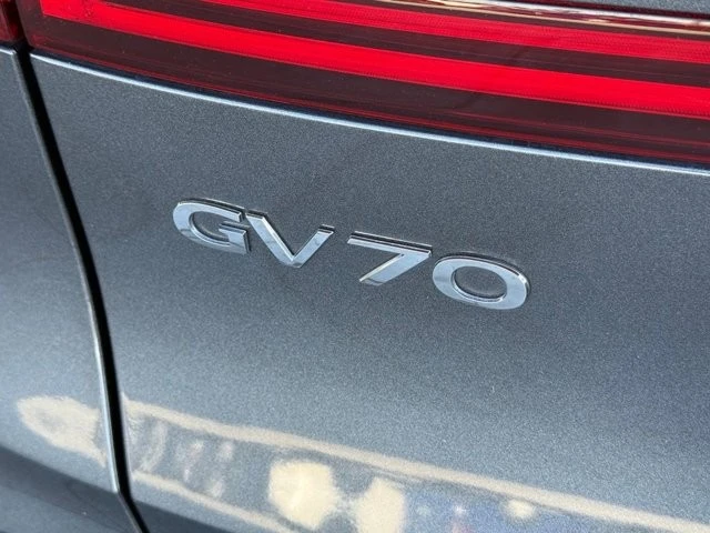 2023 Genesis GV70 - Image 13 of 21