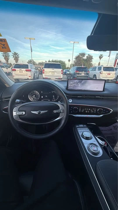 2023 Genesis GV70 - Image 2 of 14