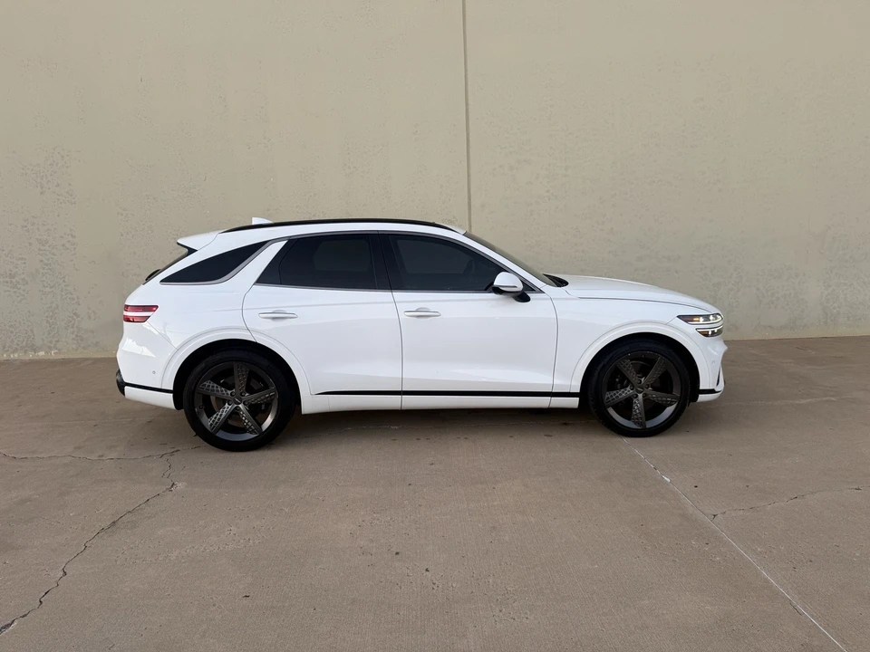 2023 Genesis GV70 - Image 10 of 21