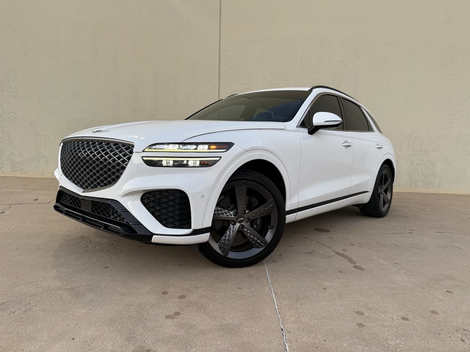 2023 Genesis GV70 - Image 8 of 21