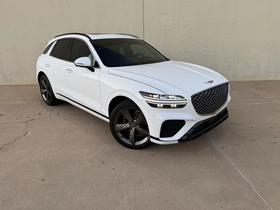 2023 Genesis GV70 - Image 2 of 21