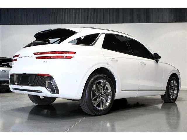 2023 Genesis GV70 - Image 13 of 21