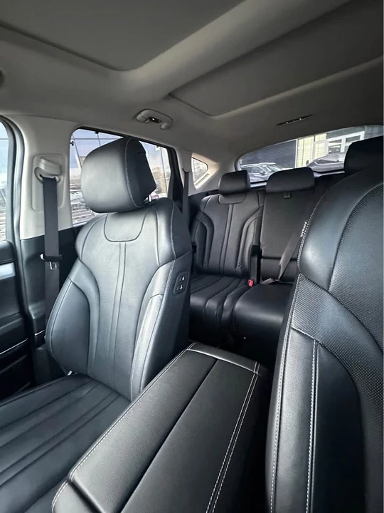 2023 Genesis GV80 - Image 15 of 18