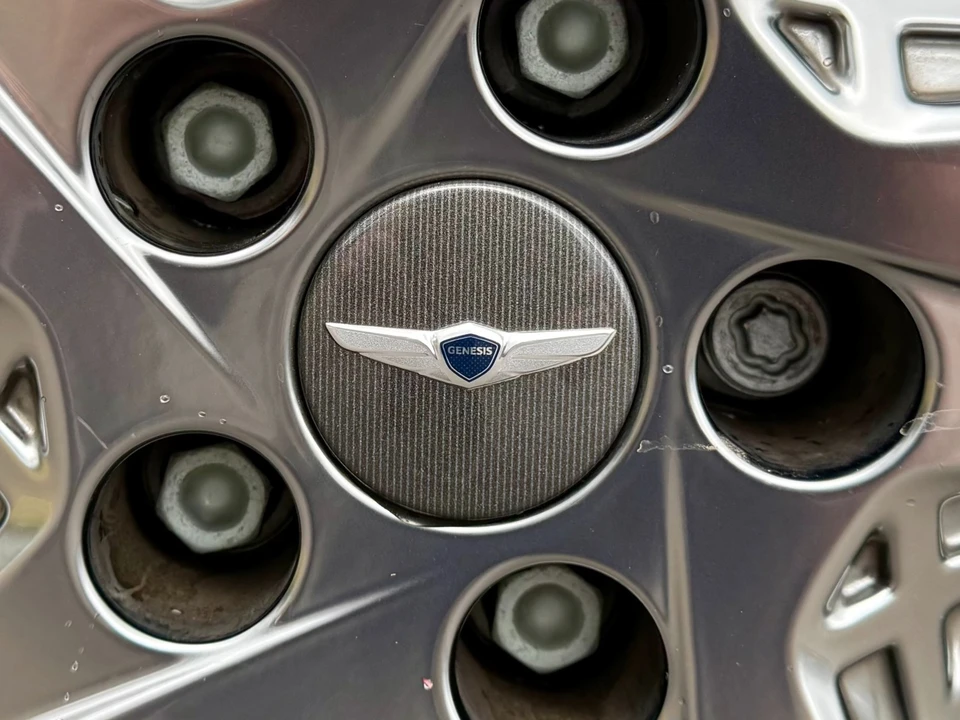2023 Genesis GV80 - Image 9 of 21