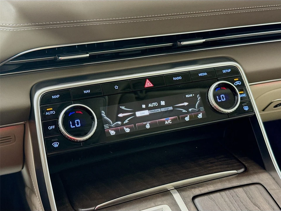 2023 Genesis GV80 - Image 12 of 21