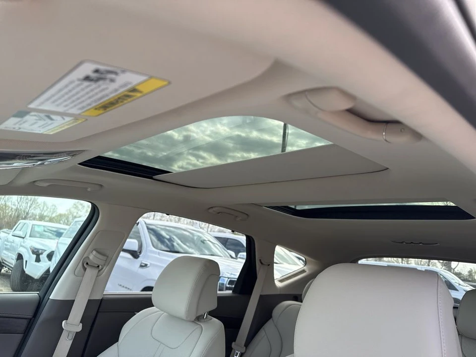 2023 Genesis GV80 - Image 7 of 8