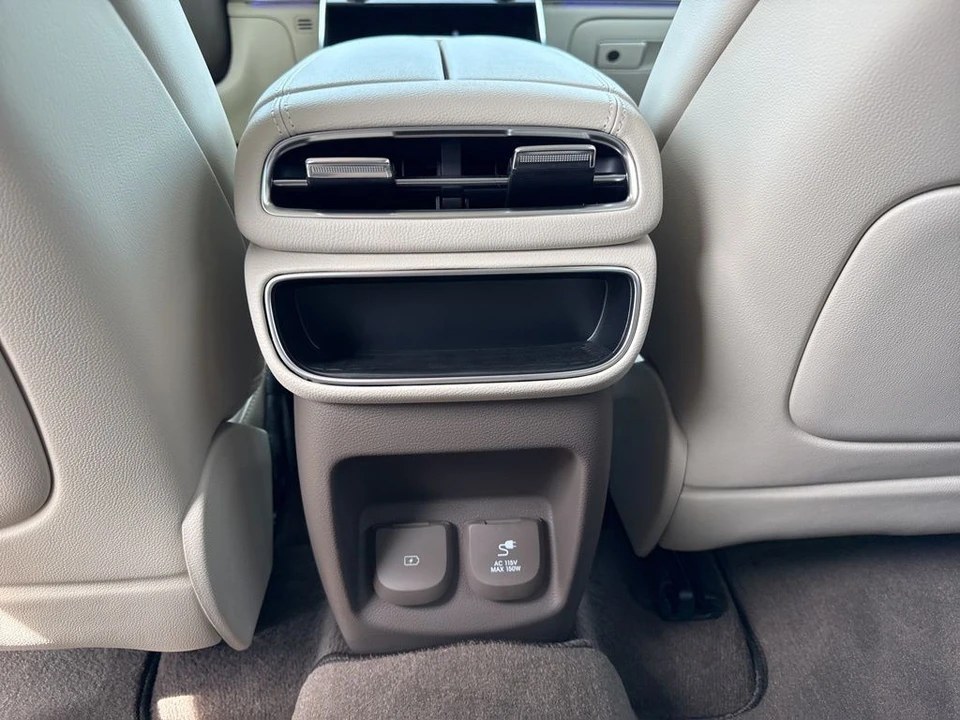 2023 Genesis GV80 - Image 14 of 21