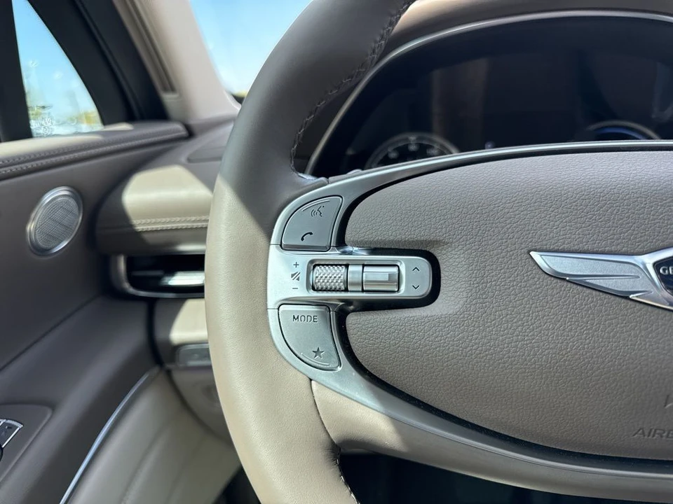 2023 Genesis GV80 - Image 18 of 21