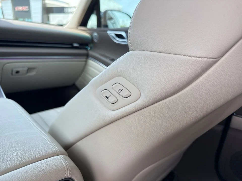 2023 Genesis GV80 - Image 15 of 21