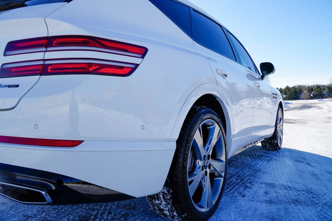 2023 Genesis GV80 - Image 14 of 21