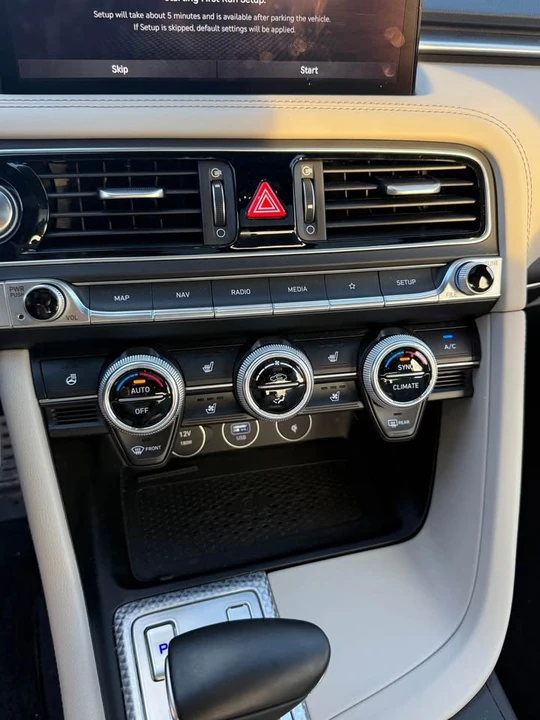 2023 Genesis G70 - Image 11 of 16