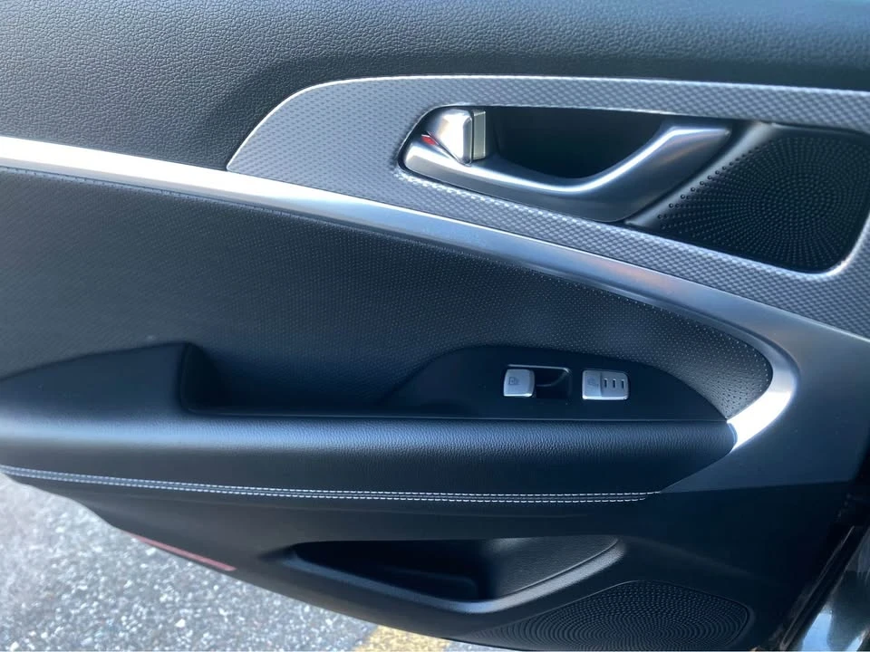 2023 Genesis G70 - Image 15 of 17